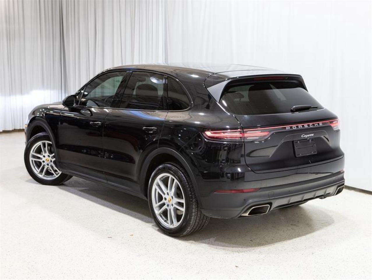 2020 Porsche Cayenne  Photo3