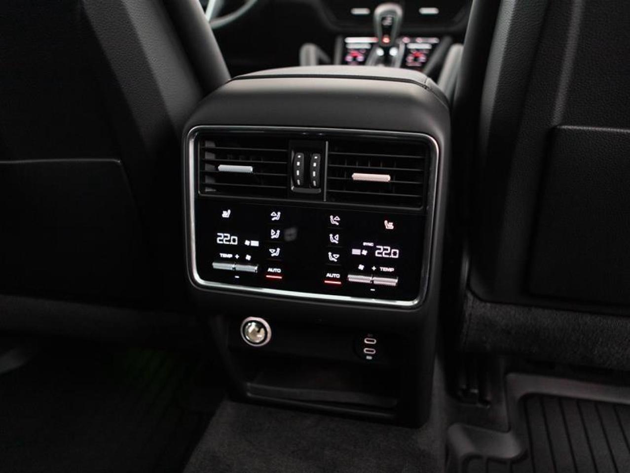 2020 Porsche Cayenne  Photo