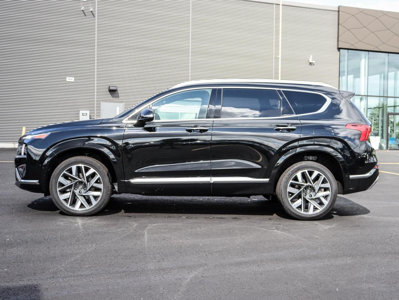 2023 Hyundai Santa Fe Ultimate Calligraphy 4dr All-Wheel Drive Photo4