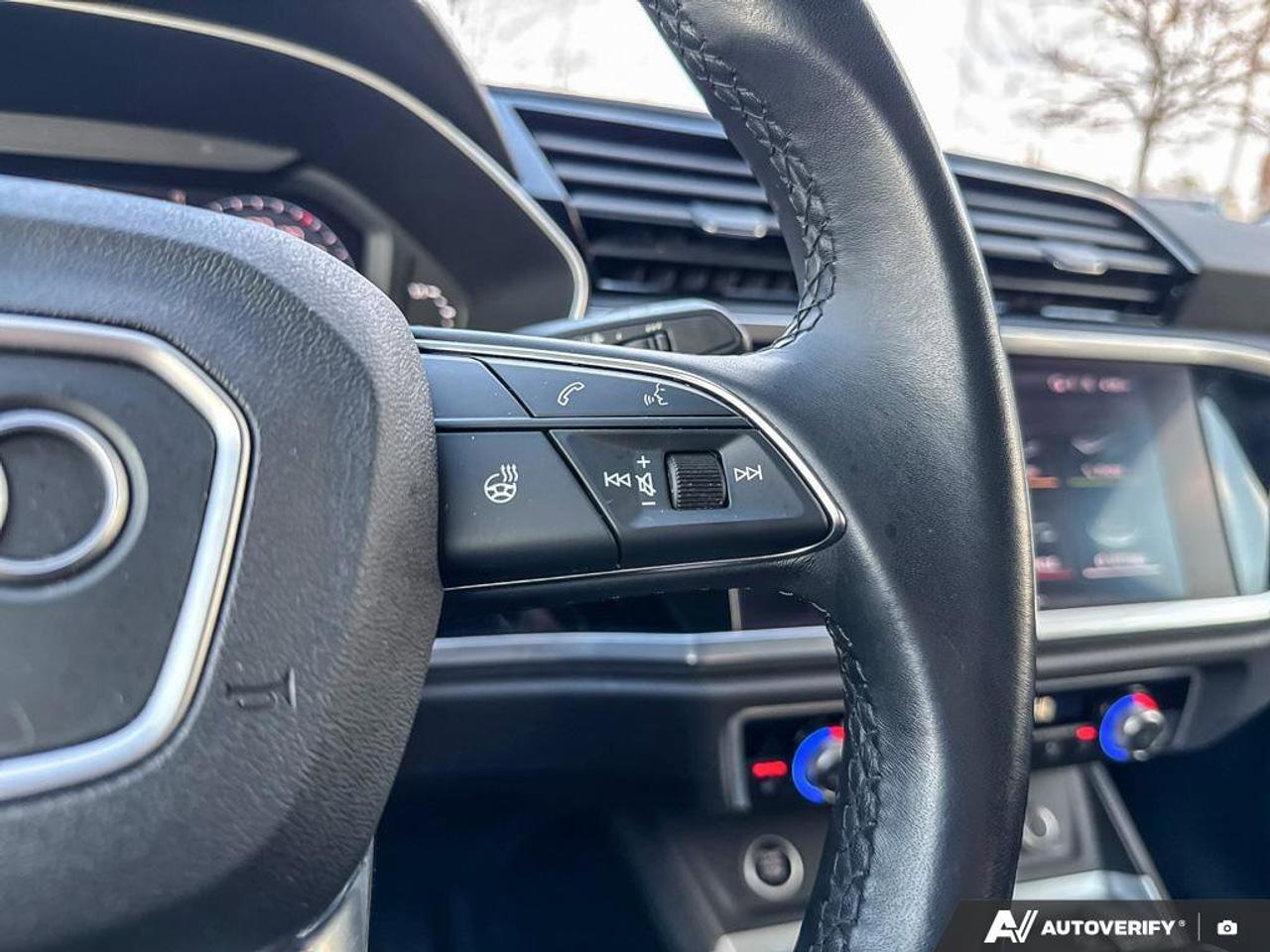 2022 Audi Q3 Komfort   Moonroof   Leather Seats   Clean Carfax Photo