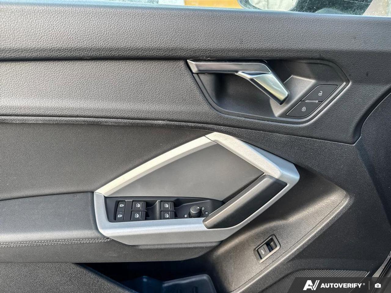 2022 Audi Q3 Komfort   Moonroof   Leather Seats   Clean Carfax Photo