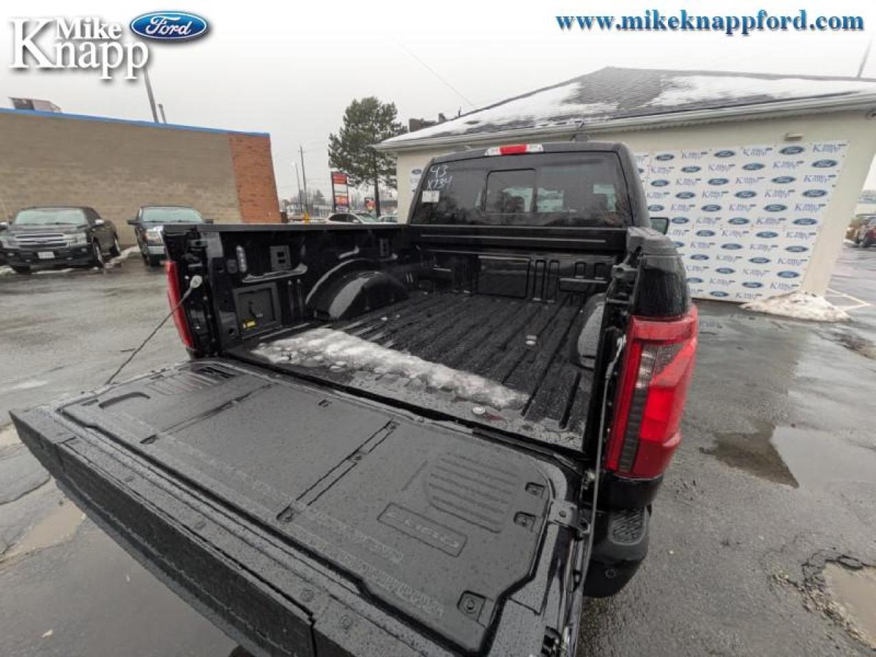 2026 Ford F-150 XLT Photo4