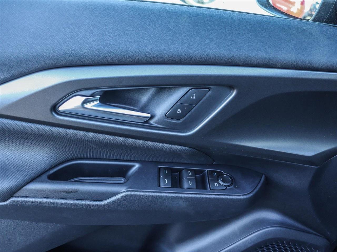 2026 Chevrolet Equinox EV 4dr LT Photo