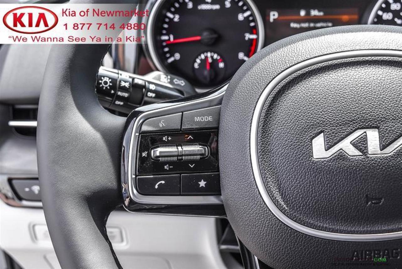 2022 Kia Carnival EX Passenger Van Photo