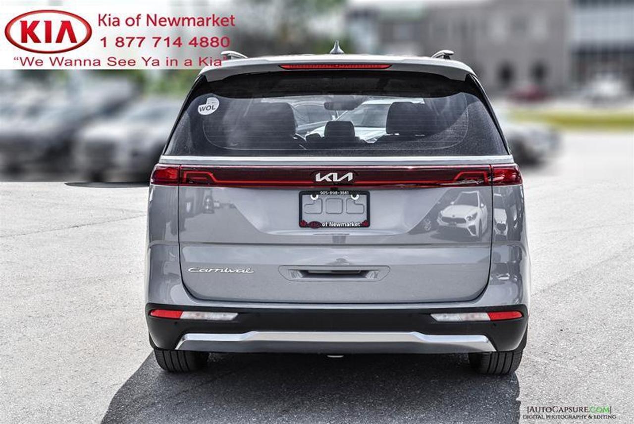 2022 Kia Carnival EX Passenger Van Photo