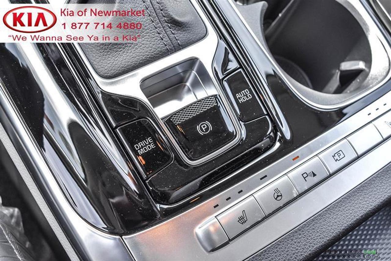 2022 Kia Carnival EX Passenger Van Photo