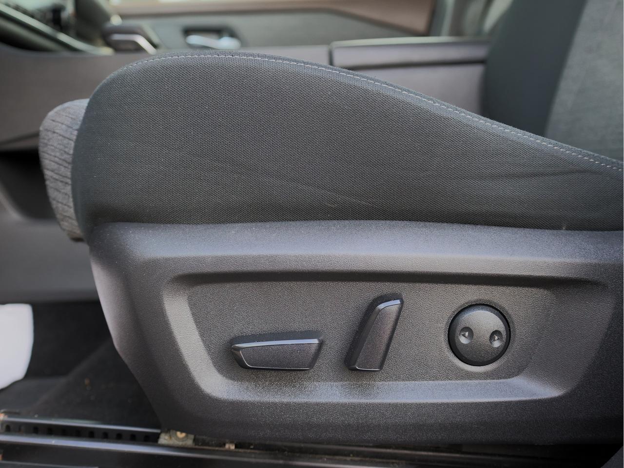 2023 Nissan Rogue SV AWD   Panoramic Roof   Push Start   Htd Seat Photo