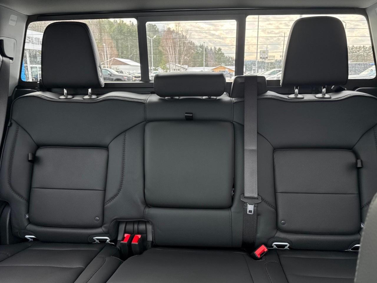 2026 GMC SIERRA 2500HD Crew Cab Standard Box 4-Wheel Drive Denali Photo