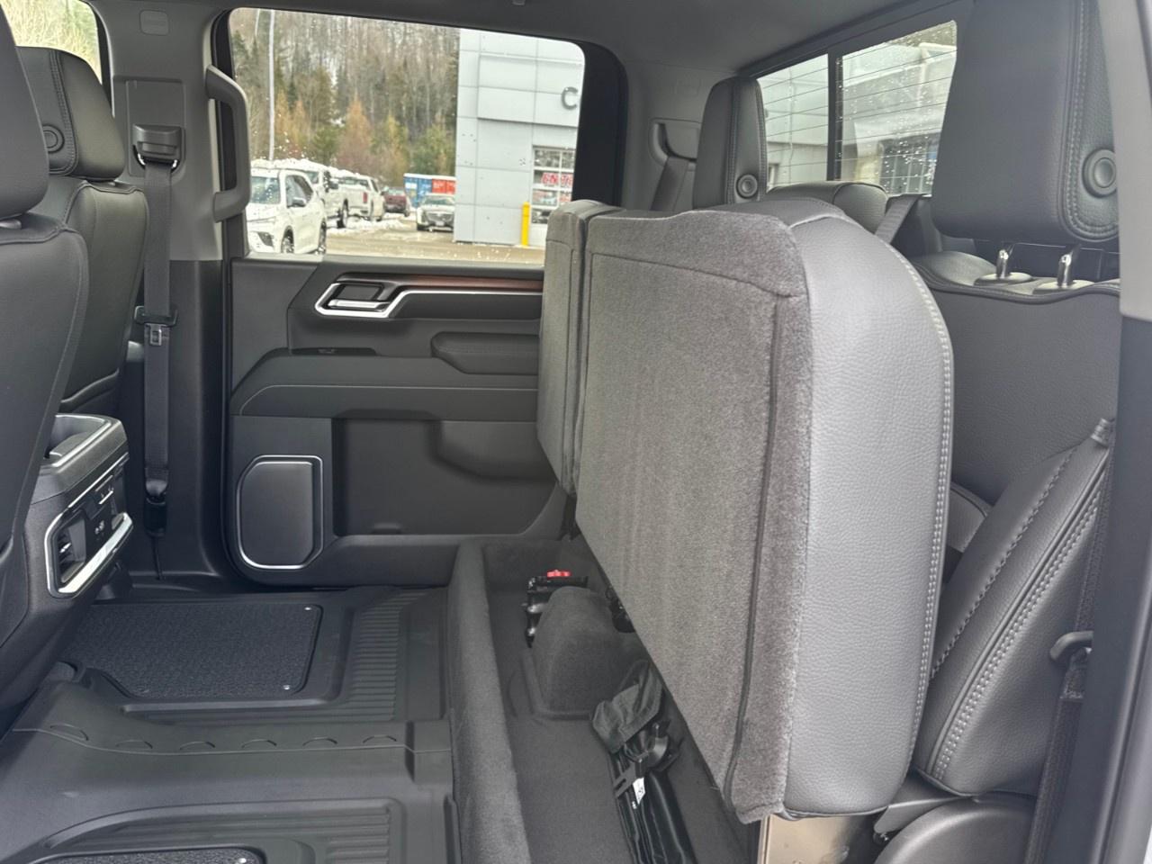 2026 GMC SIERRA 2500HD Crew Cab Standard Box 4-Wheel Drive Denali Photo