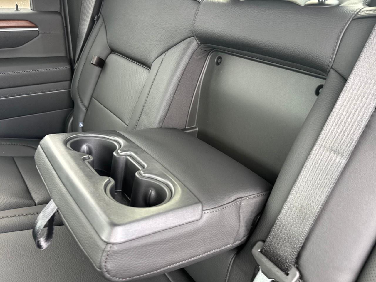 2026 GMC SIERRA 2500HD Crew Cab Standard Box 4-Wheel Drive Denali Photo