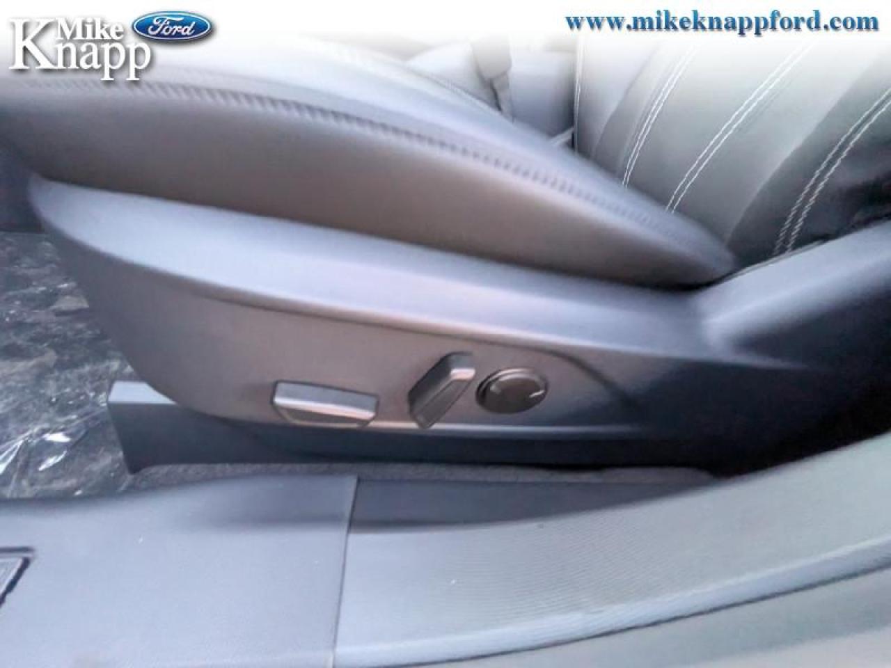 2025 Ford Mustang Mach-E Select AWD Photo