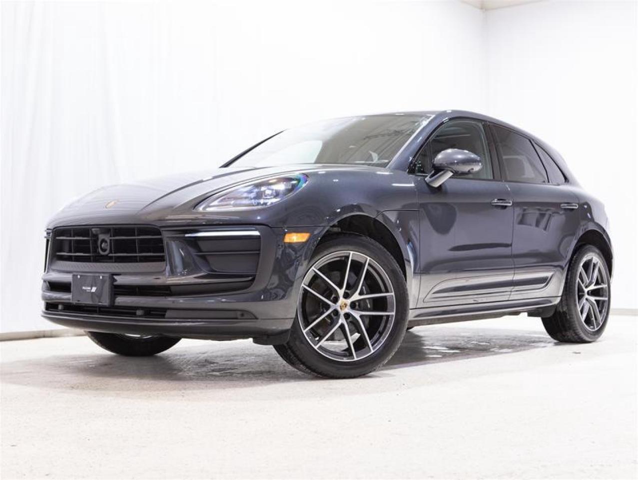 2024 Porsche Macan AWD Photo