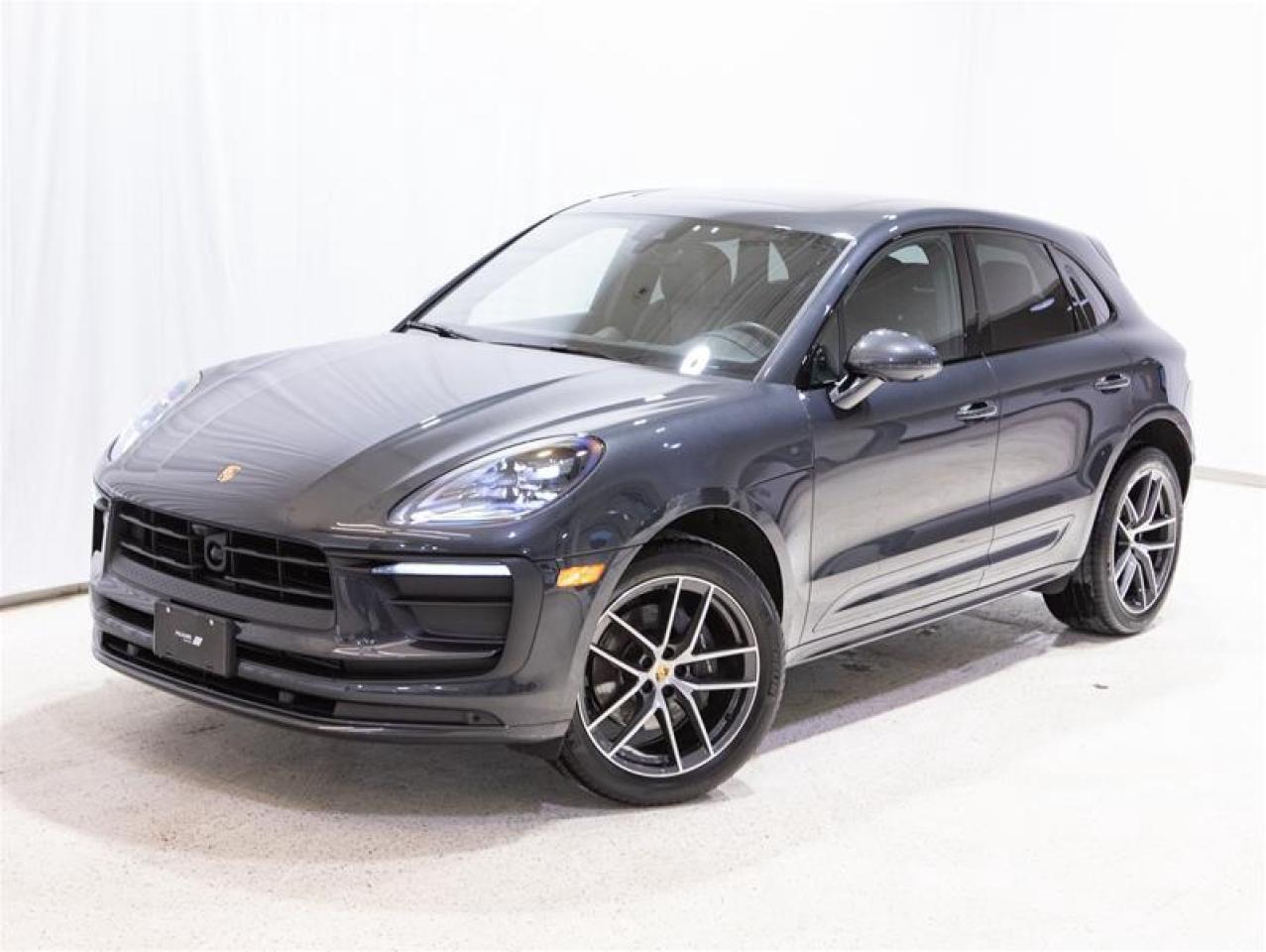 2024 Porsche Macan AWD Photo