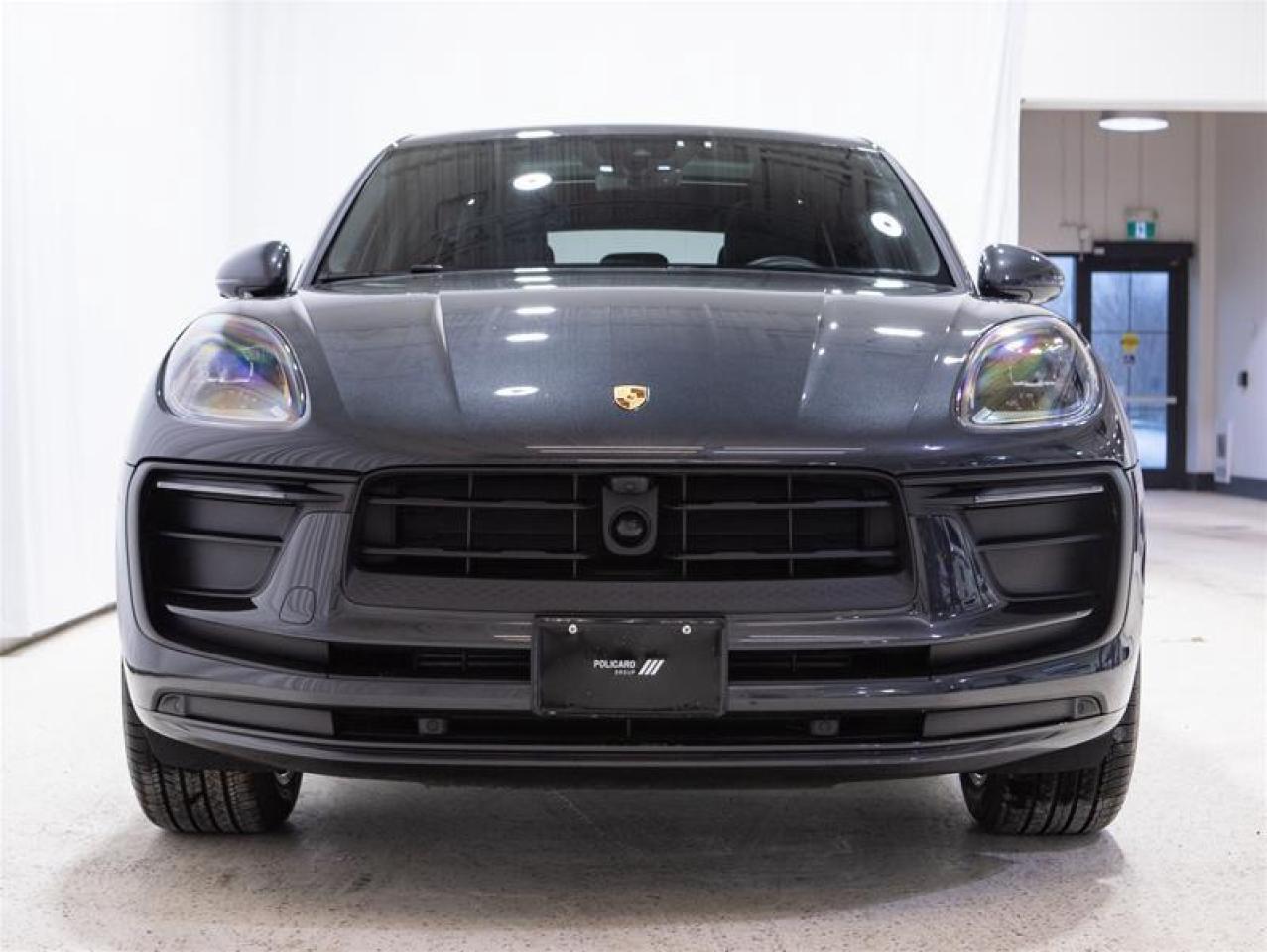 2024 Porsche Macan AWD Photo