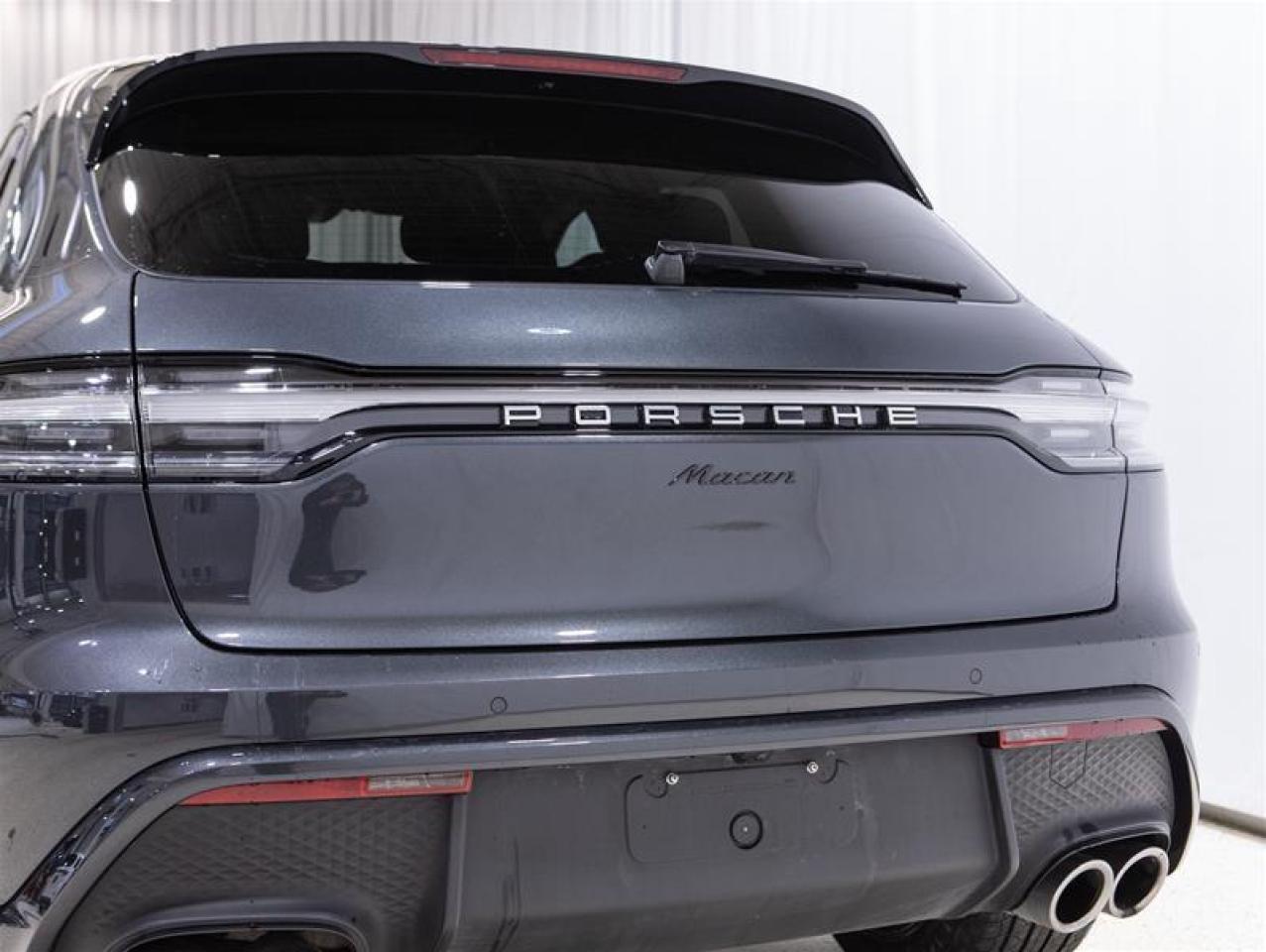 2024 Porsche Macan AWD Photo