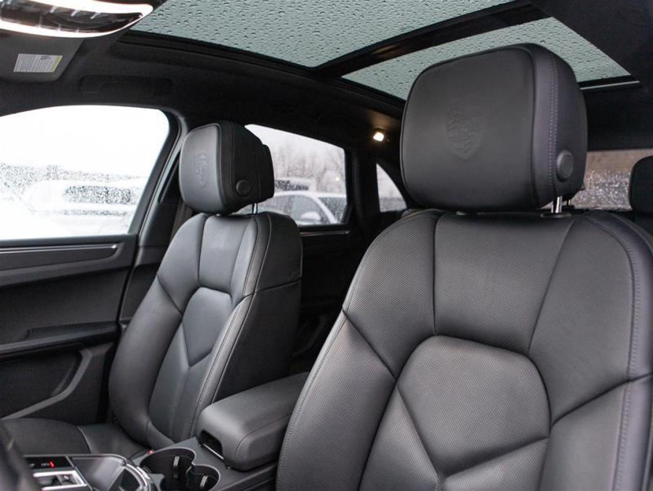 2024 Porsche Macan AWD Photo