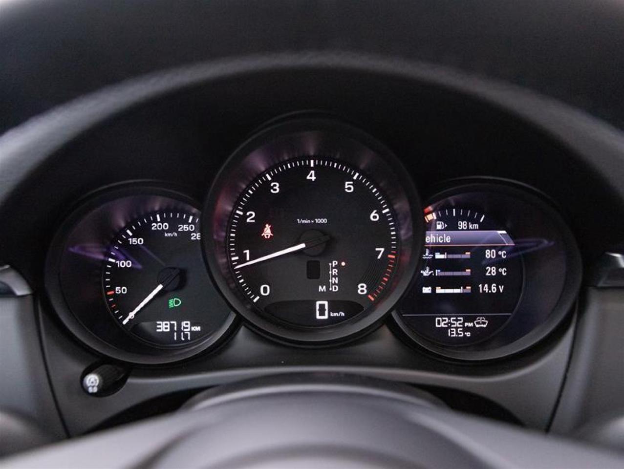 2024 Porsche Macan AWD Photo