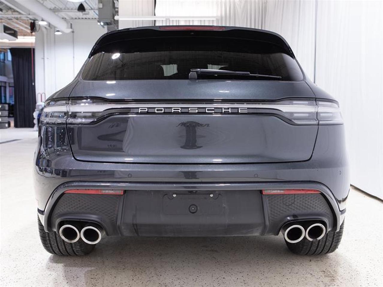 2024 Porsche Macan AWD Photo