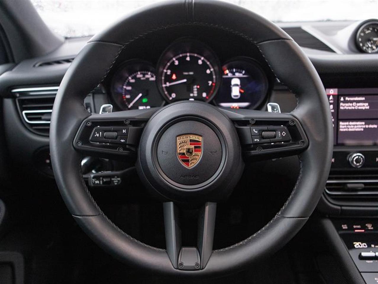 2024 Porsche Macan AWD Photo