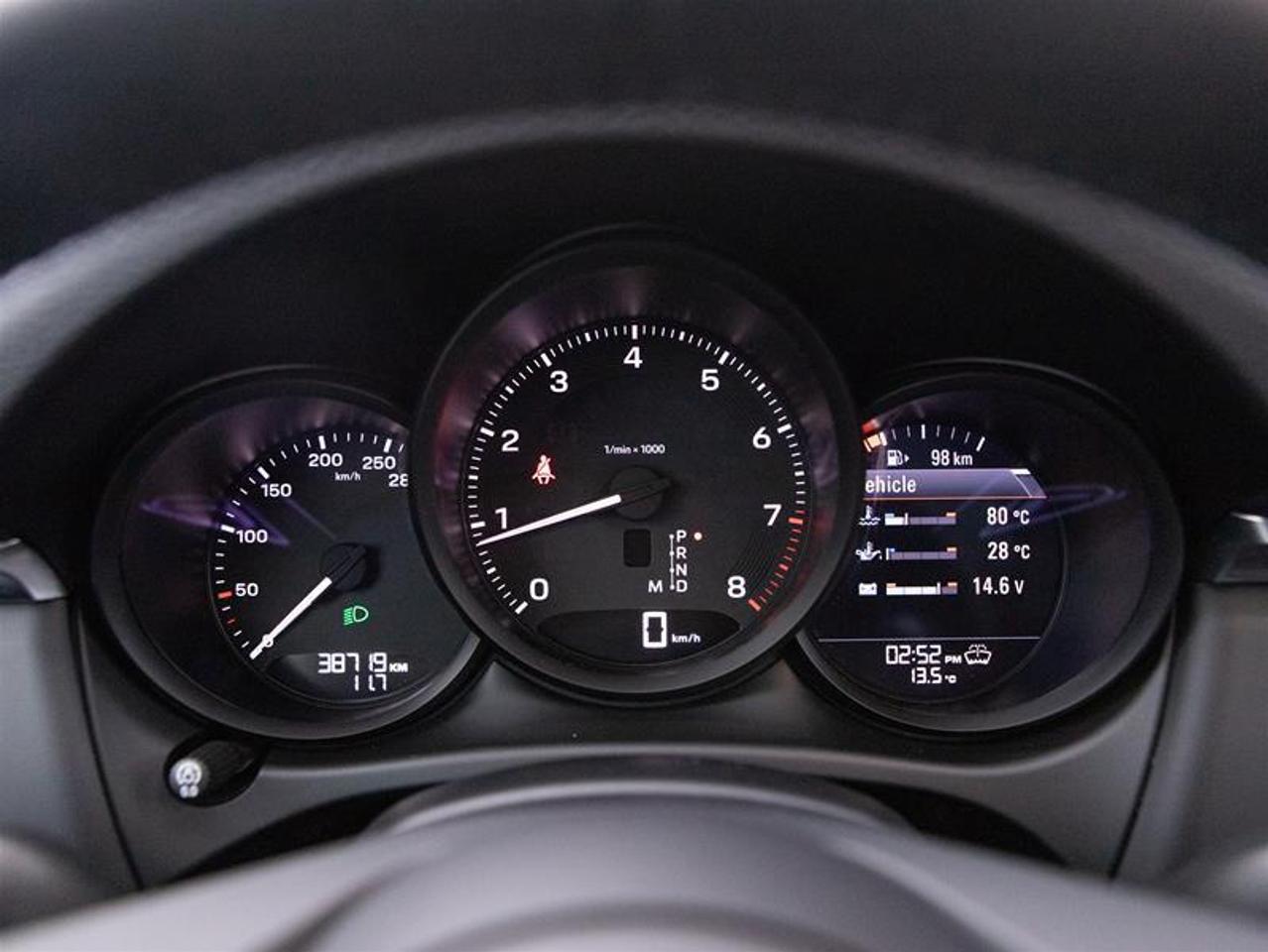 2024 Porsche Macan AWD Photo