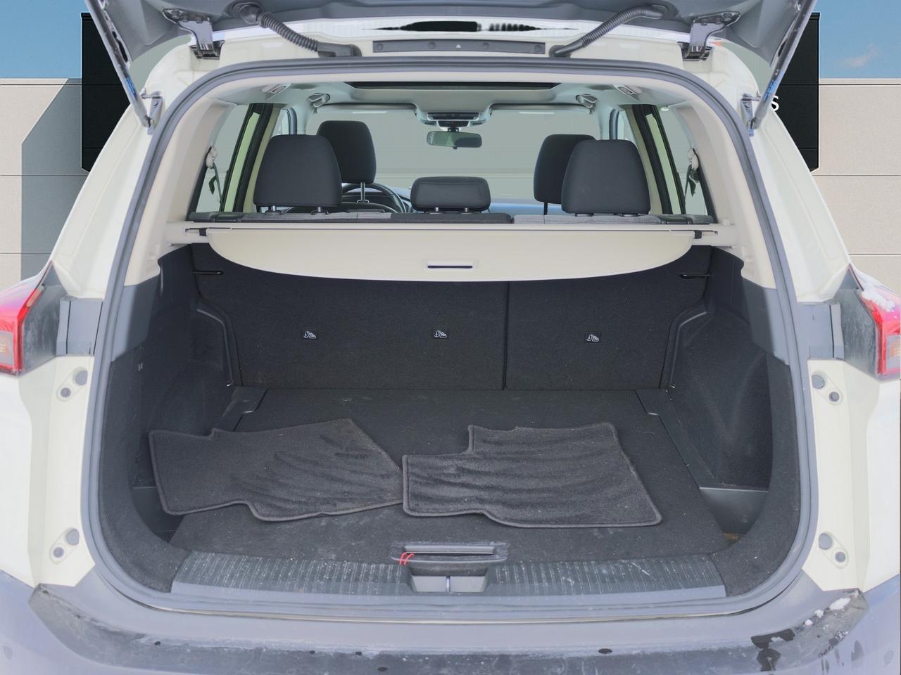 2023 Nissan Rogue SV AWD   Panoramic Roof   Climate Ctrl   Pwr Seat Photo