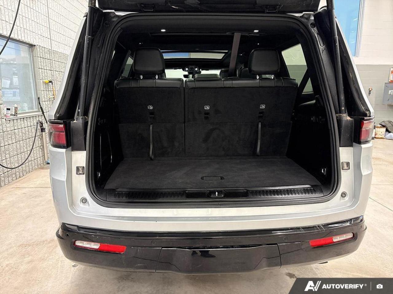 2024 Jeep Wagoneer Series II Carbide 4dr 4x4 Photo