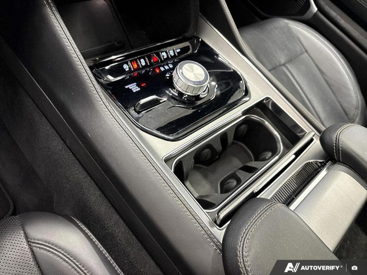 2024 Jeep Wagoneer Series II Carbide 4dr 4x4 Photo