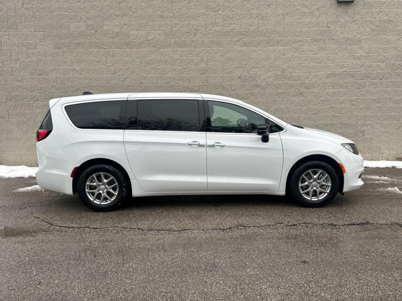 2026 Chrysler Grand Caravan SXT Front-Wheel Drive Passenger Van Photo