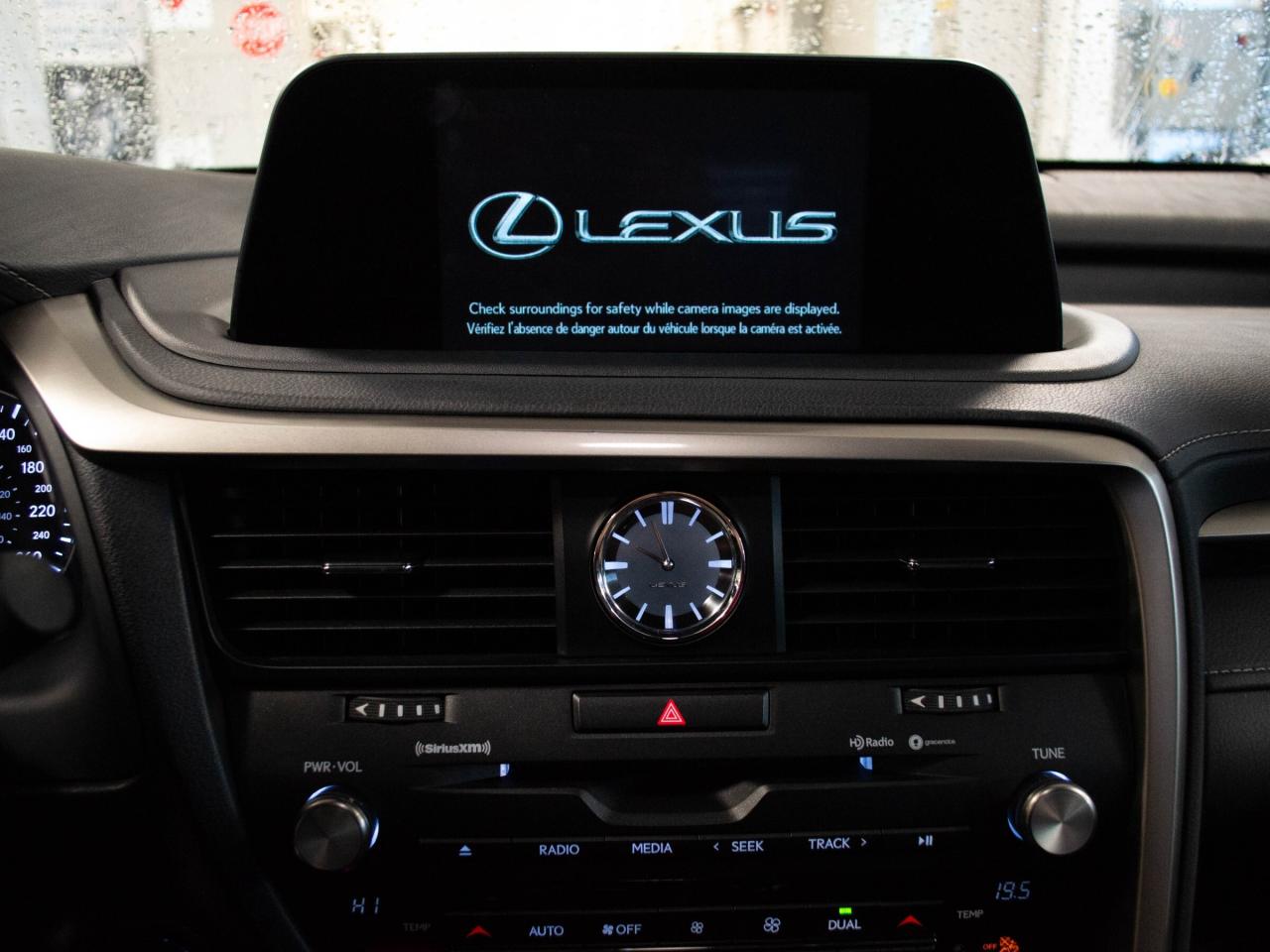 2022 Lexus RX 450h  Photo