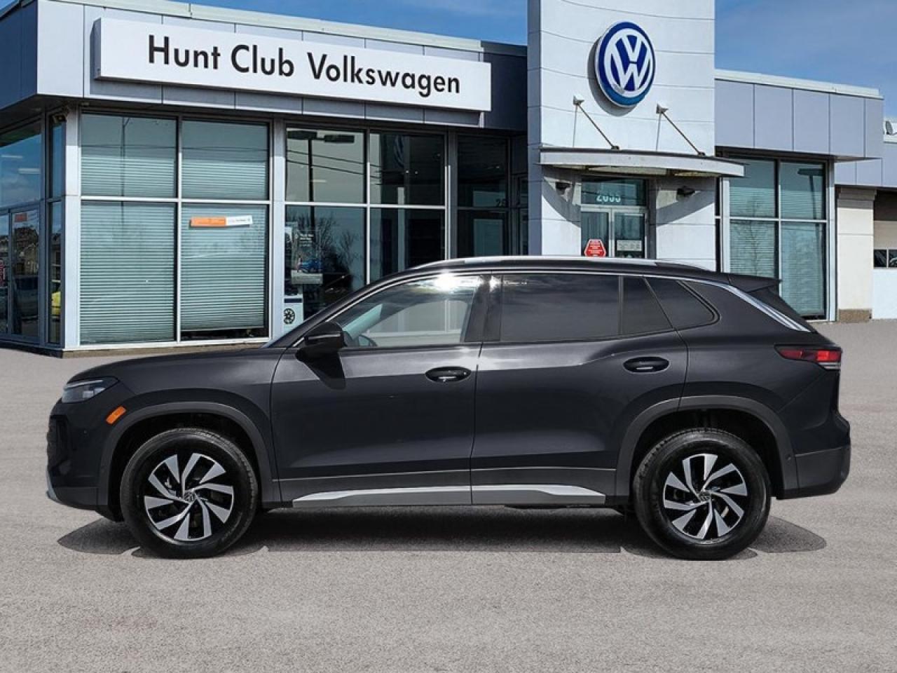 2026 Volkswagen Tiguan Trendline Photo2
