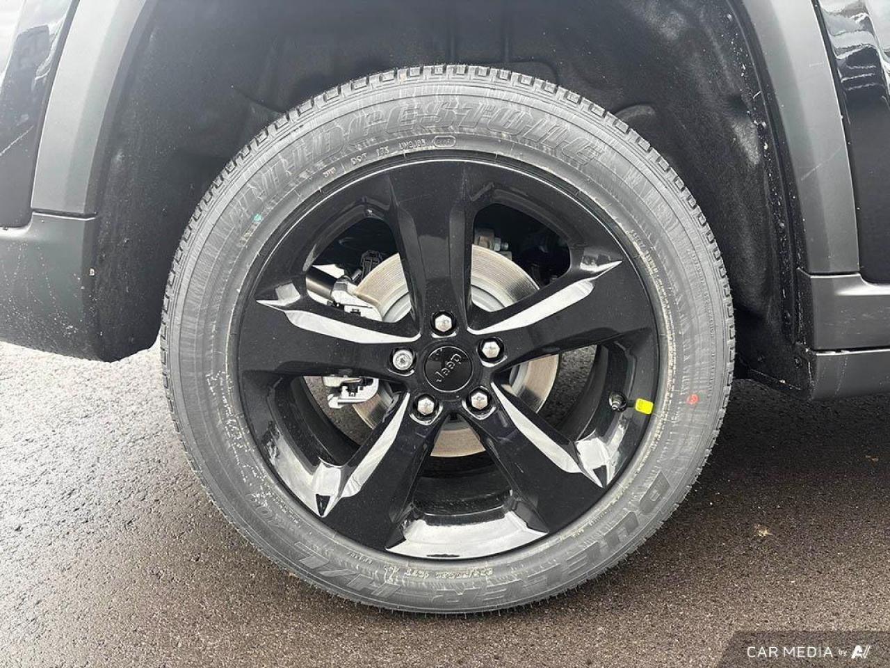 2025 Jeep Grand Cherokee Laredo 4dr 4x4 Photo