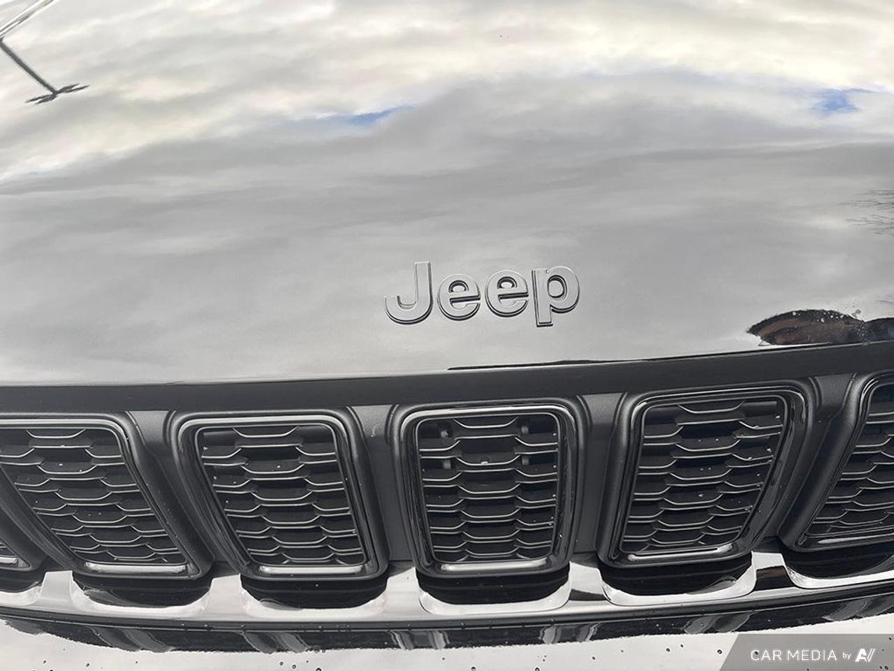 2025 Jeep Grand Cherokee Laredo 4dr 4x4 Photo