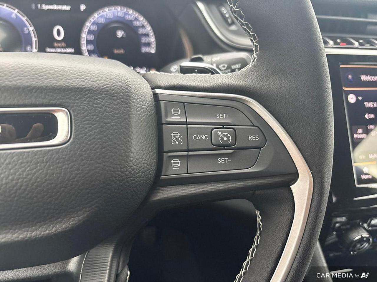 2025 Jeep Grand Cherokee Laredo 4dr 4x4 Photo