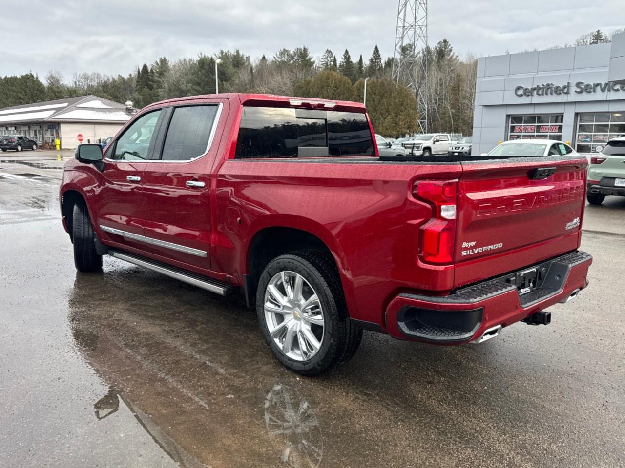 2026 Chevrolet Silverado 1500 Crew Cab Short Box 4-Wheel Drive High Country Photo