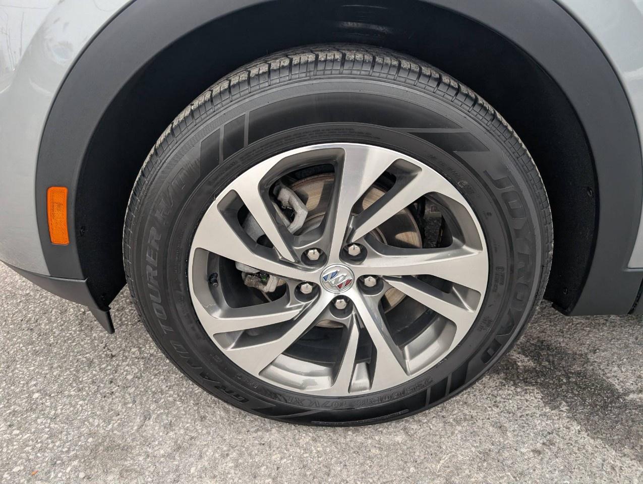 2023 Buick Envision AWD 4dr Essence Photo