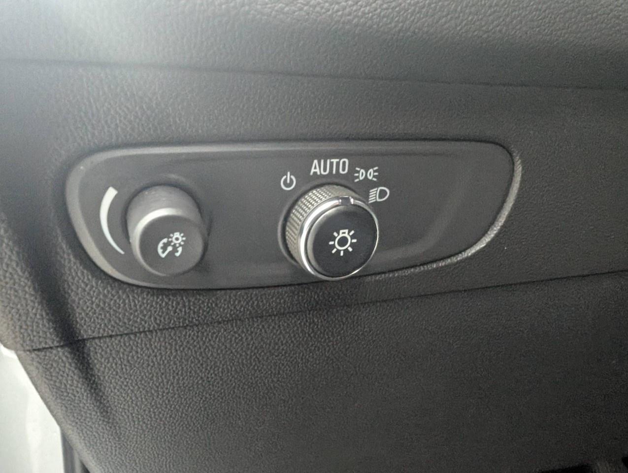 2023 Buick Envision AWD 4dr Essence Photo