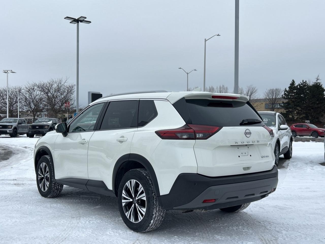 2023 Nissan Rogue  Photo3