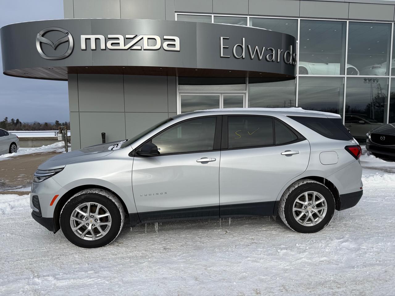 2022 Chevrolet Equinox LS w/1LS All-Wheel Drive Photo