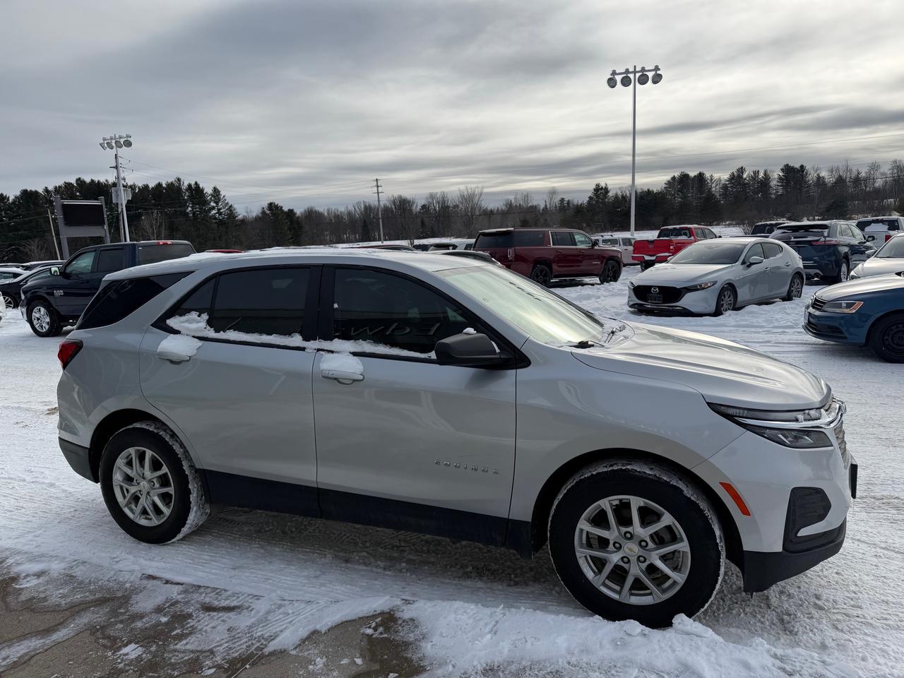 2022 Chevrolet Equinox LS w/1LS All-Wheel Drive Photo