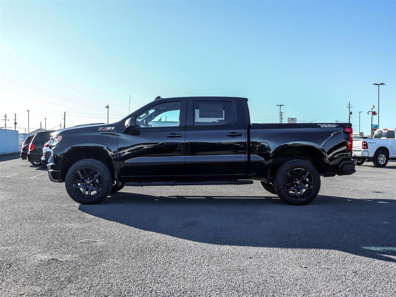 2026 Chevrolet Silverado 1500 Crew Cab Short Box 4-Wheel Drive LT Trail Boss Photo2