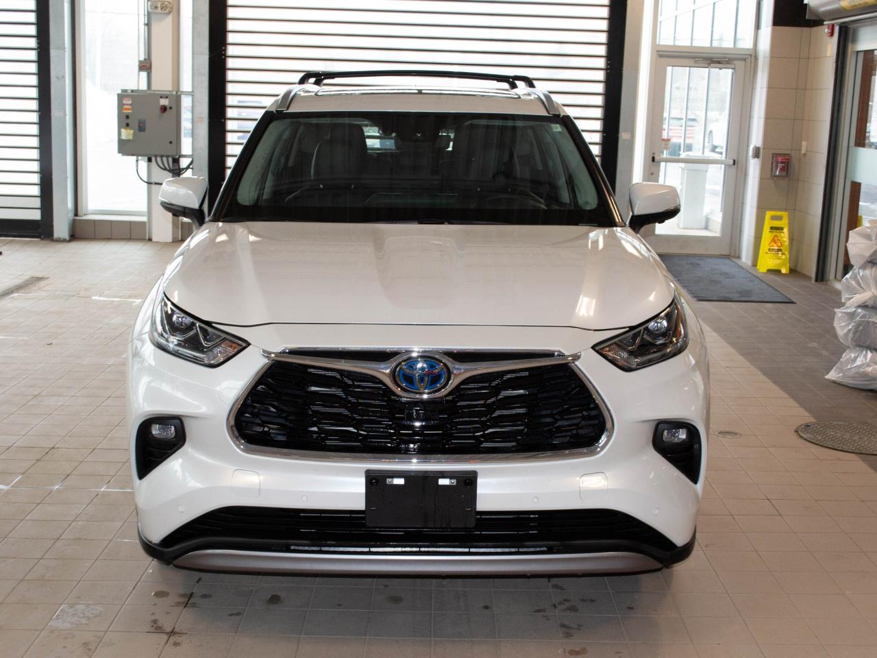 2024 Toyota Highlander Hybrid LIMITED Photo