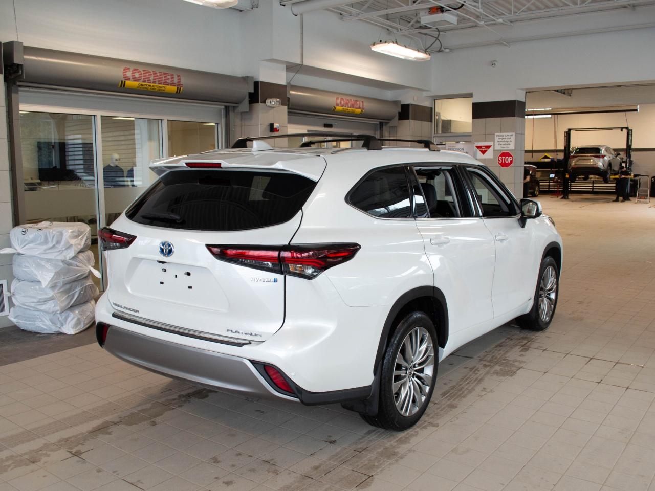 2024 Toyota Highlander Hybrid LIMITED Photo