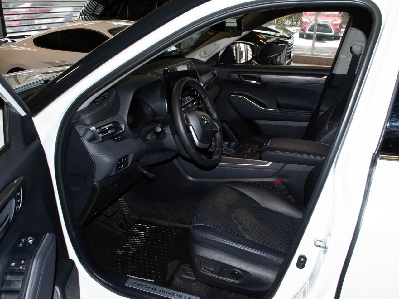 2024 Toyota Highlander Hybrid LIMITED Photo