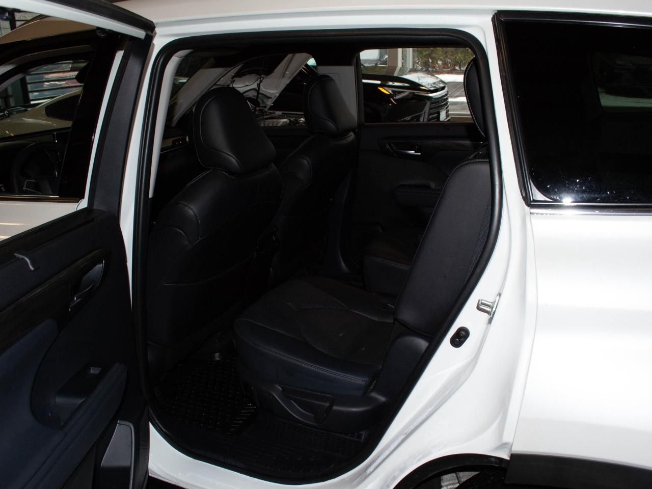 2024 Toyota Highlander Hybrid LIMITED Photo