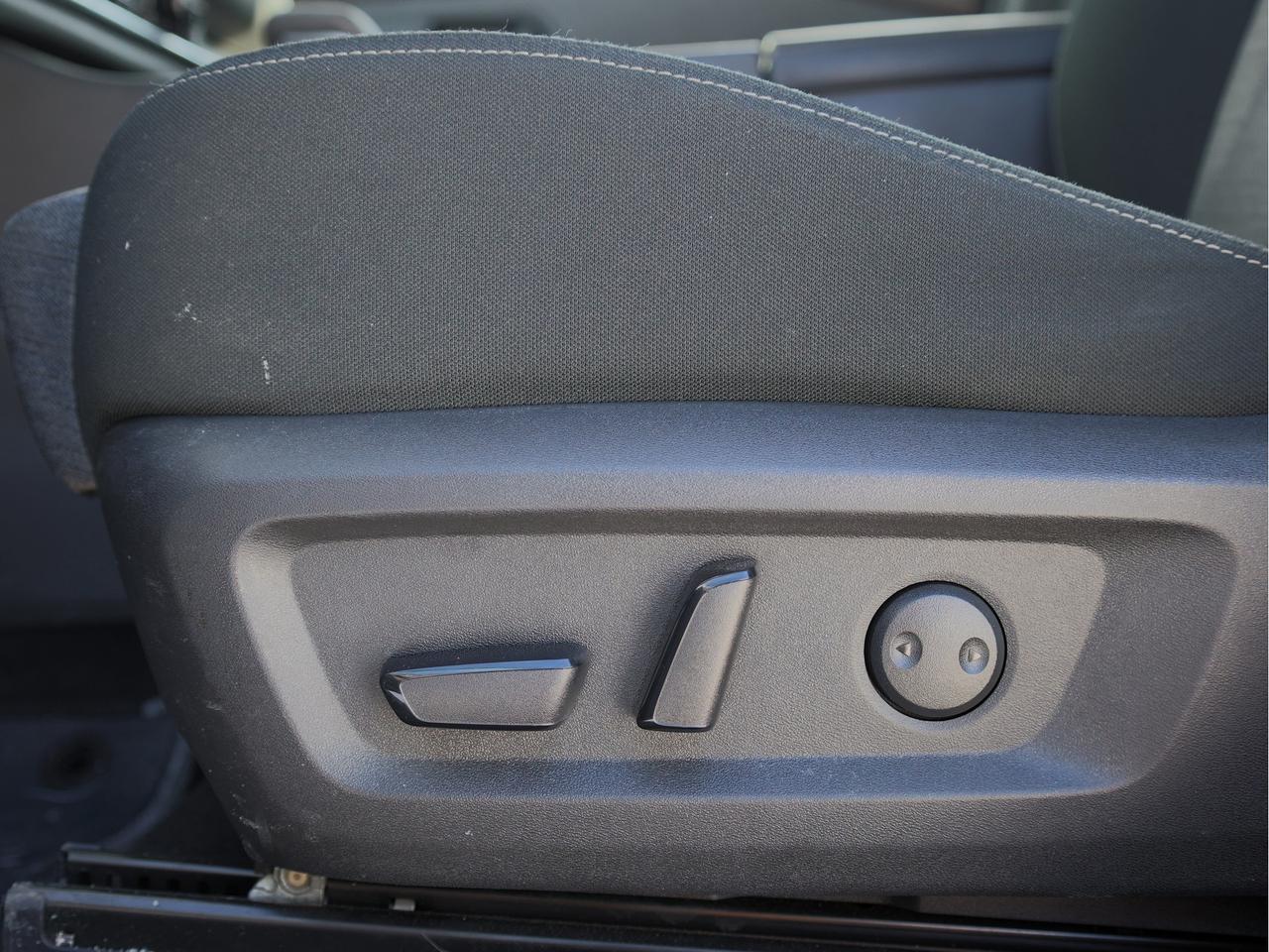 2023 Nissan Rogue SV AWD   Panoramic Roof   Push Start   Htd Seat Photo