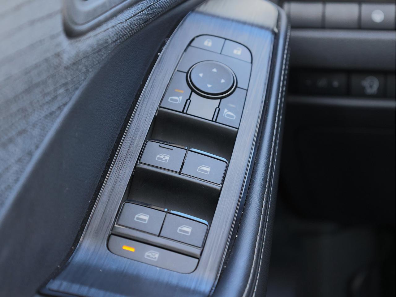 2023 Nissan Rogue SV AWD   Panoramic Roof   Push Start   Htd Seat Photo