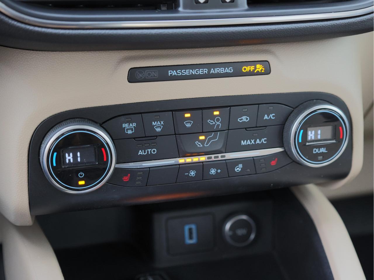 2020 Ford Escape Titanium   Hybrid   Nav   Pwr Liftgate  Prem Sound Photo