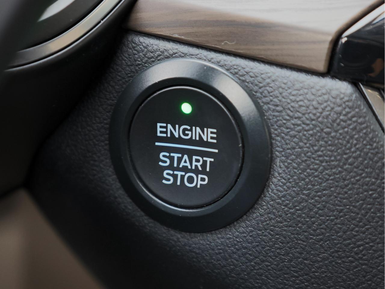 2020 Ford Escape Titanium   Hybrid   Nav   Pwr Liftgate  Prem Sound Photo