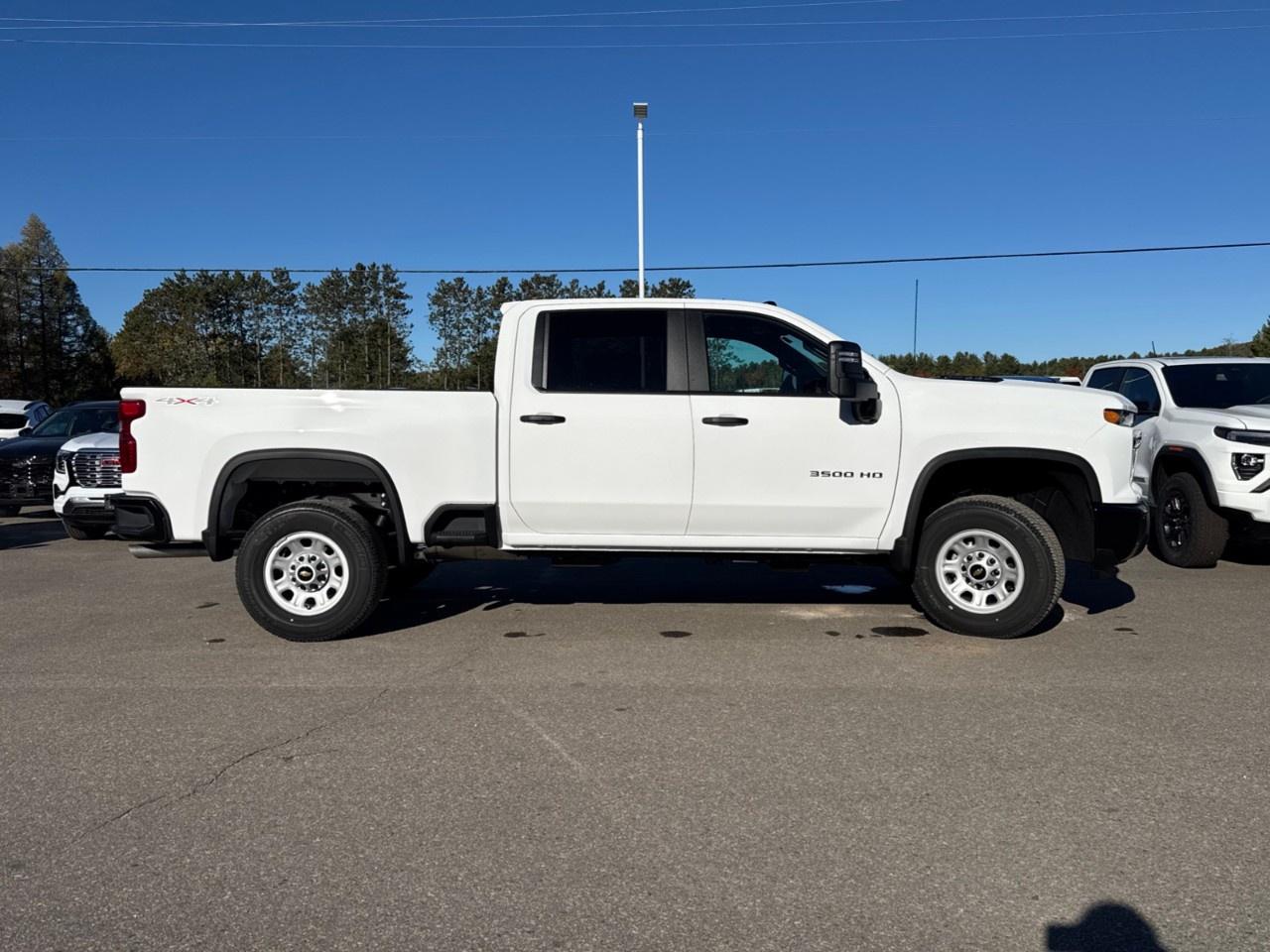 2026 Chevrolet Silverado 3500HD 4WD Crew Cab Standard Box Work Truck Photo3