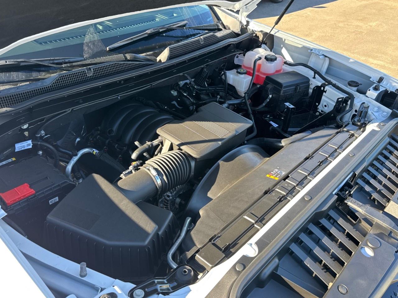 2026 Chevrolet Silverado 3500HD 4WD Crew Cab Standard Box Work Truck Photo